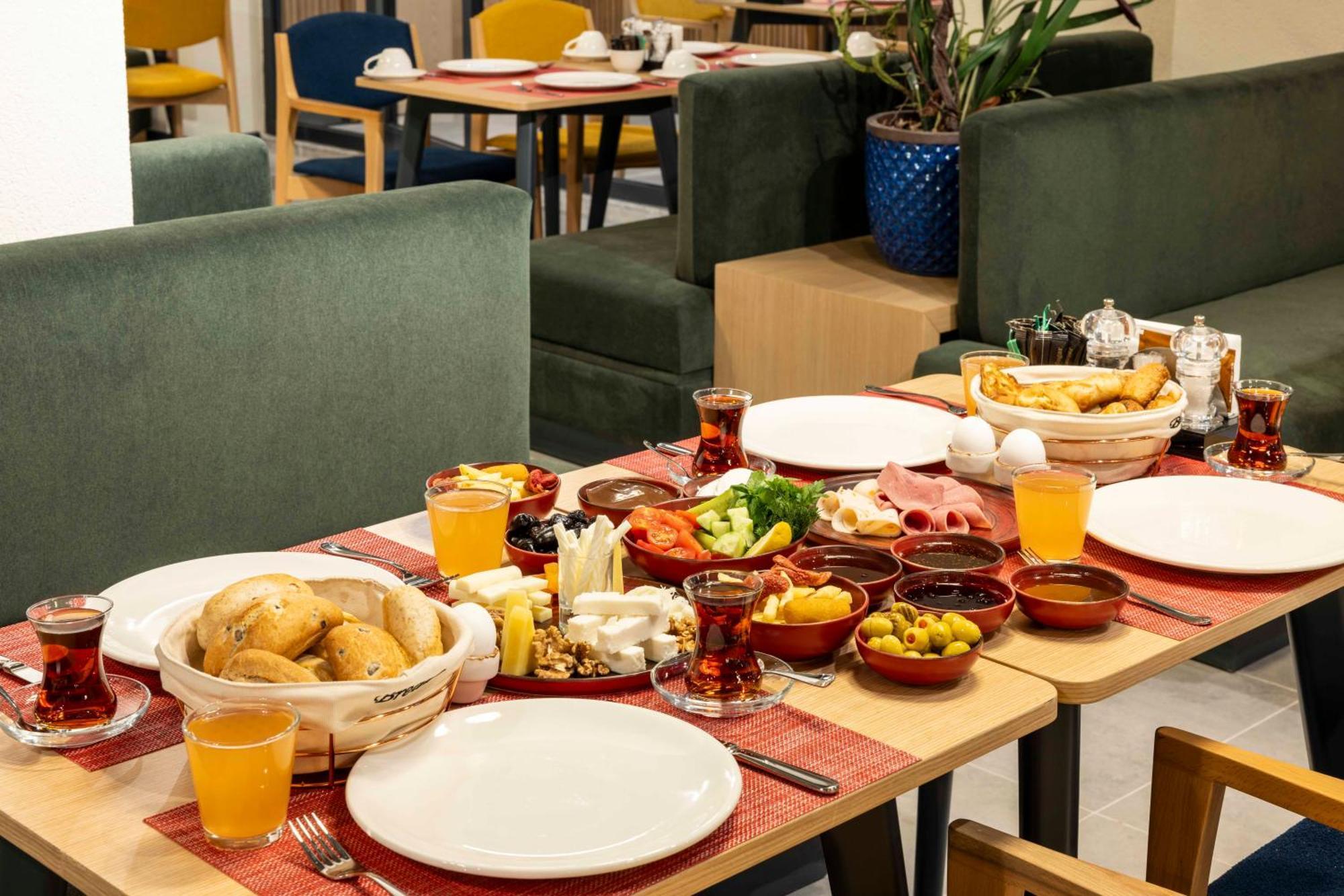 Отель Ibis Istanbul Sisli Экстерьер фото