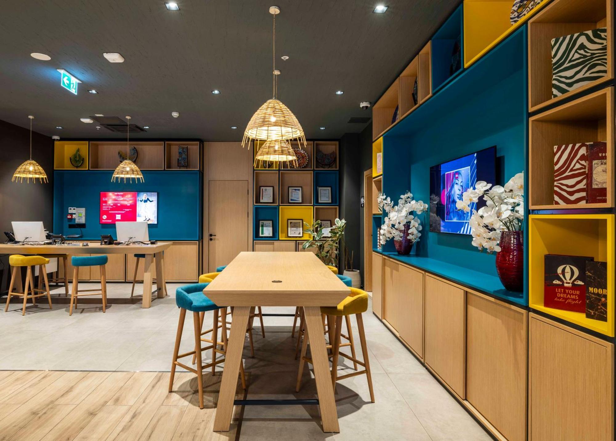 Отель Ibis Istanbul Sisli Экстерьер фото