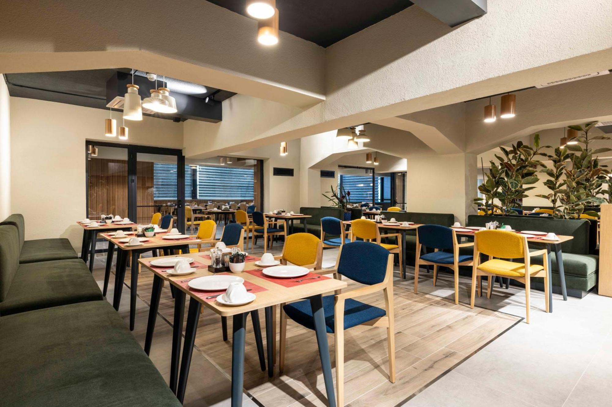 Отель Ibis Istanbul Sisli Экстерьер фото